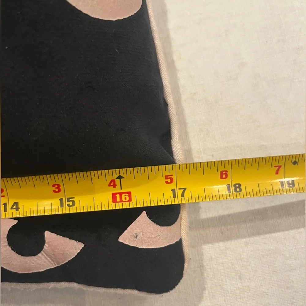 Black velour style Pillow with creepy Eye graphics. Perfect for Halloween!